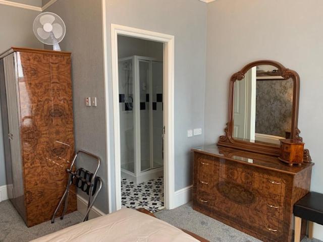 Capri Guesthouse Llandudno Luaran gambar